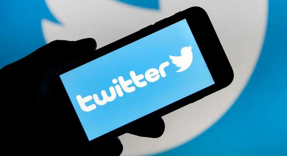 Επίσημη παρουσίαση για το βιβλίο «Το Twitter σε ρόλο πέμπτης εξουσίας» της Ζηνοβίας Σαπουνά