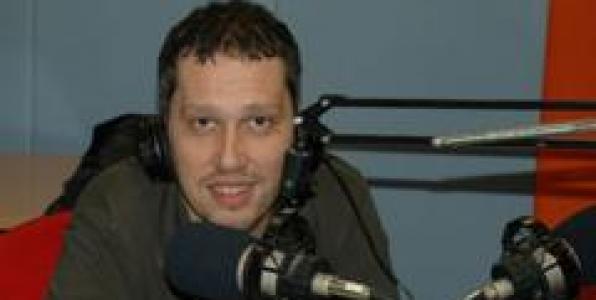 O Βασίλης Σαμπράκος του «Arrena Radio 89,2» στο e-tetRadio