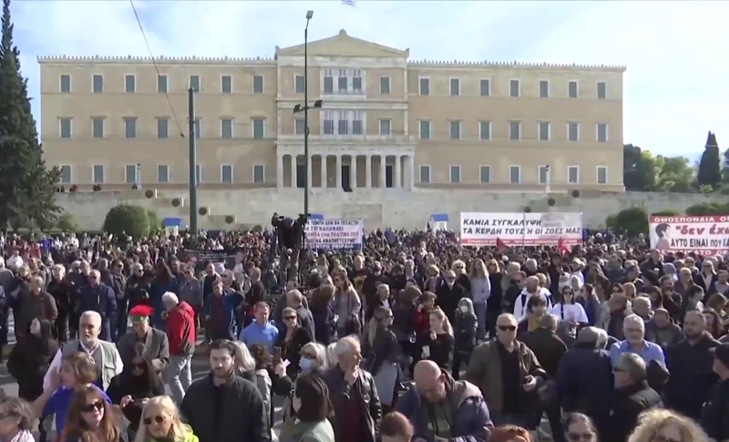 Τα κανάλια που θα καλύψουν τις συγκεντρώσεις για τα Τέμπη (συνεχή updates)