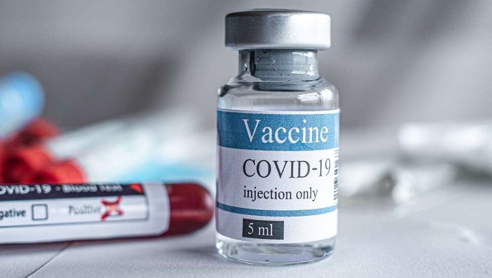 Το πολυαναμενόμενο εμβόλιο κατά του Covid-19 στη «Βαβέλ»