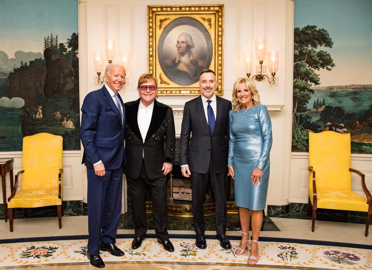 Ο Elton John εμφανίζεται στον Λευκό Οίκο