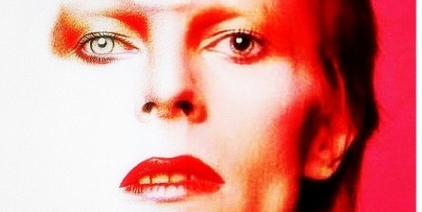 «Pepper 96.6» και «105.5 Στο Κόκκινο» στην υπηρεσία του David Bowie 