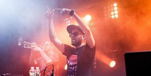 O Gramatik μας σκέφτεται